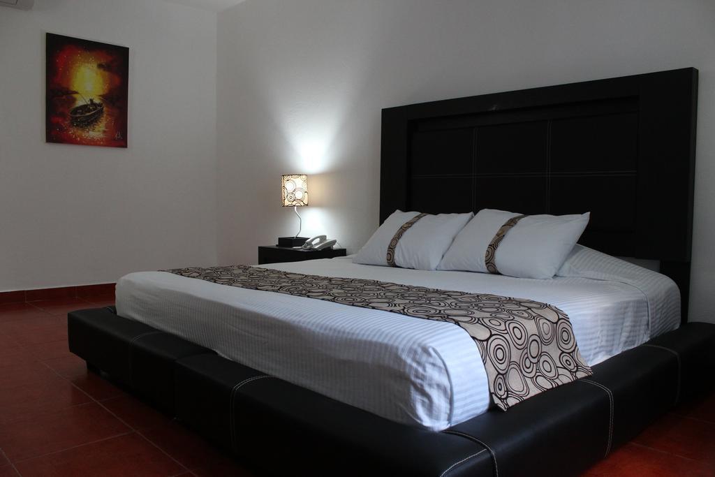 Hotel ซานตา ครูซ ฮัวทุลโก ภายนอก รูปภาพ